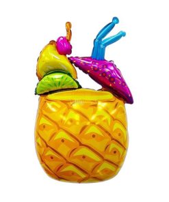 Коктейль в ананасі