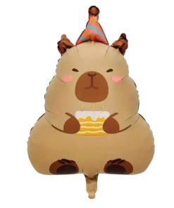 Капібара з тортом